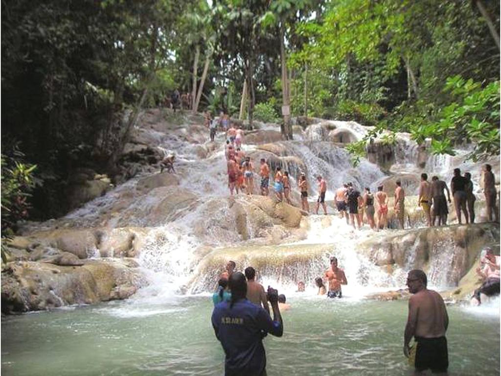 Sky Castles Apt J3 Ocho Rios Luaran gambar